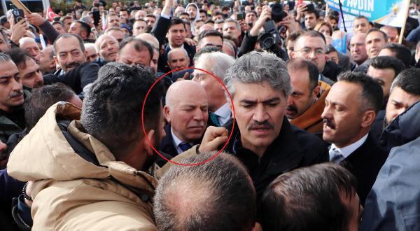 Adaylığı duyuruldu, 2 kilometrelik konvoy ile kente giriş yaptı! Ezilme tehlikesi