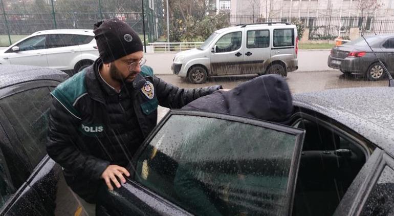 Tam uyuşturucuyu alırken fark edildi! Otobüsün kapıları kilitlendi ve polis çağırıldı