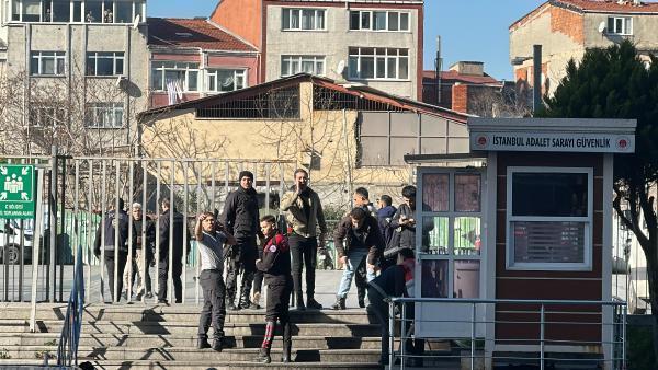 Son dakika: Çağlayan Adliyesi'nde silah sesleri! İşte ilk görüntüler