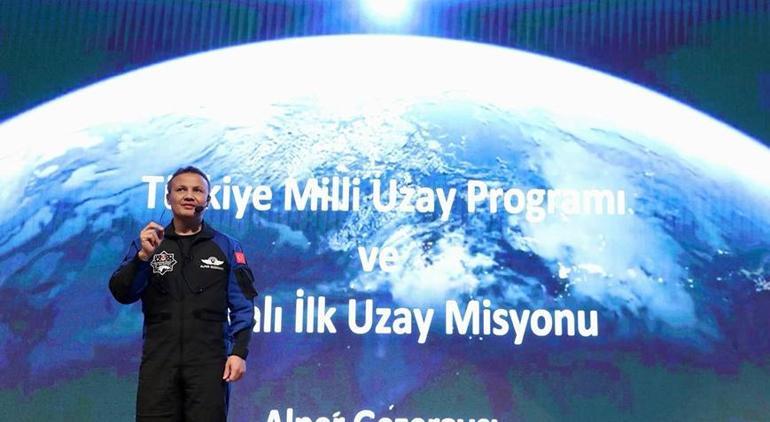 Alper Gezeravcı öğrencilerle bir araya geldi: Bundan sonra yolumuz açık