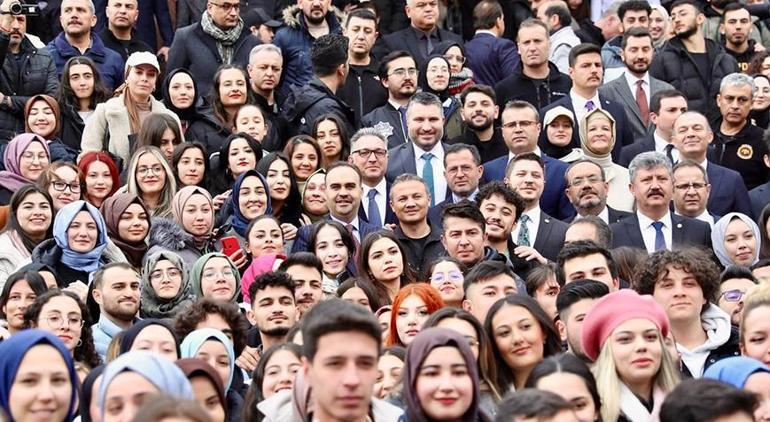 Alper Gezeravcı öğrencilerle bir araya geldi: Bundan sonra yolumuz açık