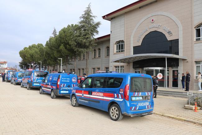 Kucağında bebek 20 yıl sonra katili oldu!