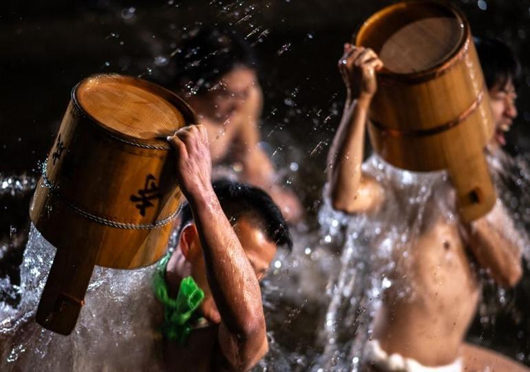 Çıplaklar festivaline kadınlar da katıldı! Japonya'da 1200 yıl sonra tarihi görüntüler