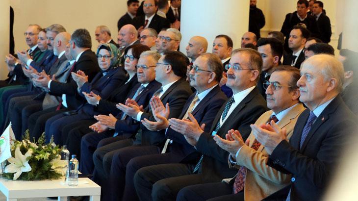 Bakan Özhaseki: Çok üretiyor ve kirletiyoruz