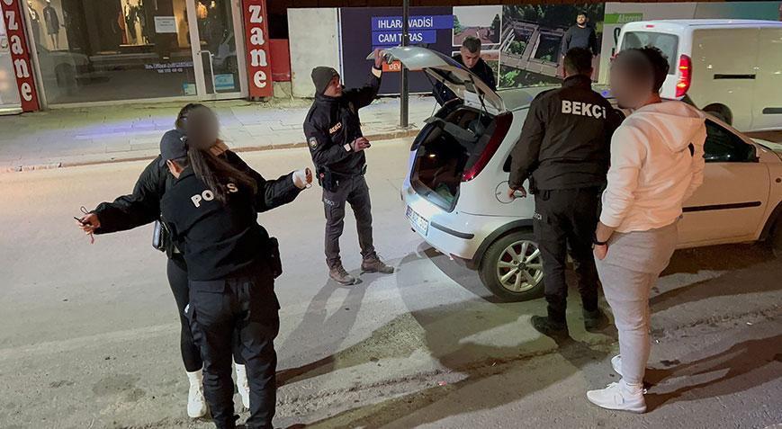 Aksaray polisinden şok uygulama! Didik didik aradılar
