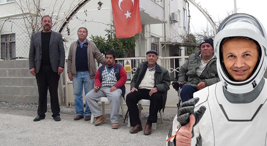 Mersin’de Alper Gezeravcı heyacanı! ‘Çocukken uçak geçerken ‘ben bu uçağı bir gün süreceğim’ derdi’