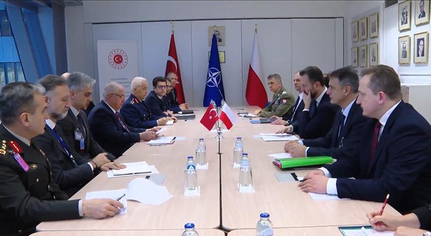 Bakan Güler Polonyalı mevkidaşı ile görüştü