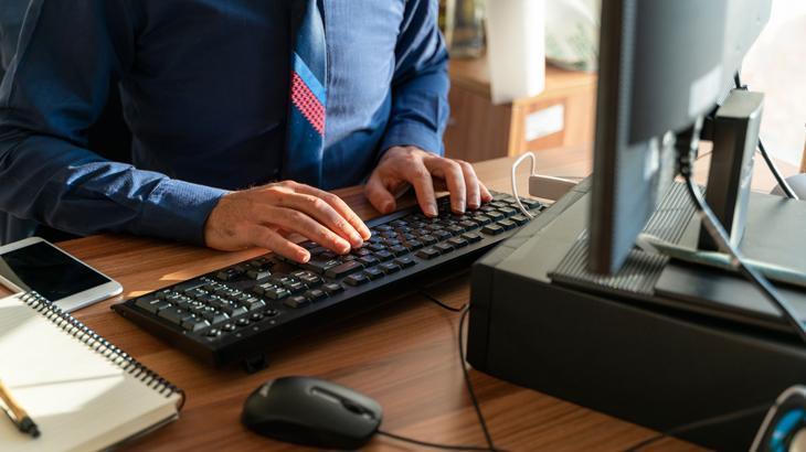 Bakan Göktaş duyurdu: Deprem bölgesine 8 bin personel alınacak