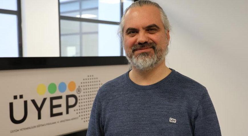 Üstün yetenekli öğrenciler ÜYEP Merkezi’nde özel eğitim görüyor