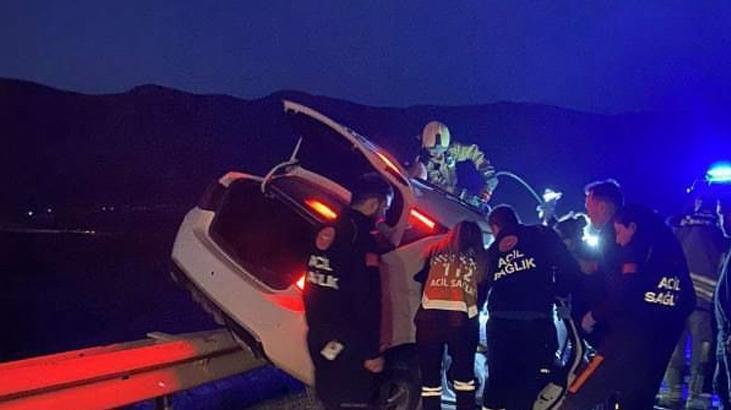 Mezarlık dönüşünde feci kaza! Anne ve oğlu hayatını kaybetti