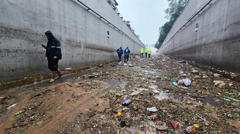 Alt geçitte felaketin iz: 2,5 metrelik su seviyesinde cansız bedeni bulundu!