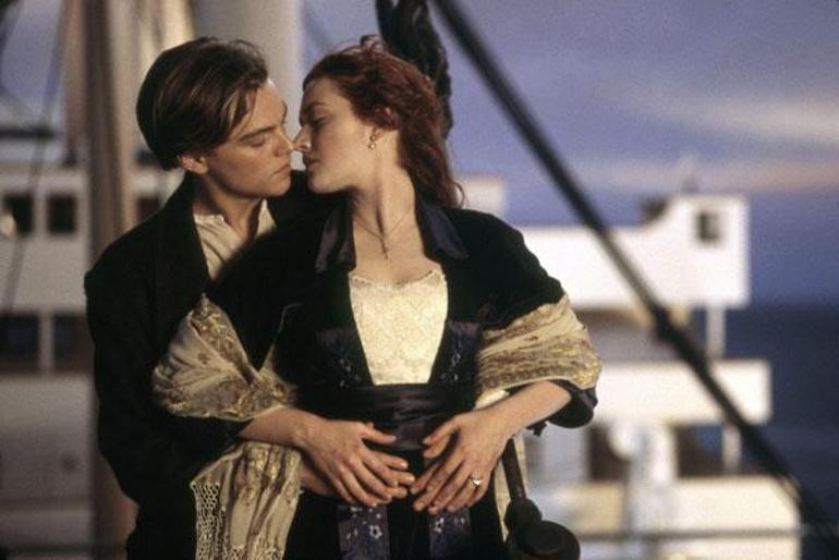 Titanic'teki meşhur kapı rekor fiyata satıldı!