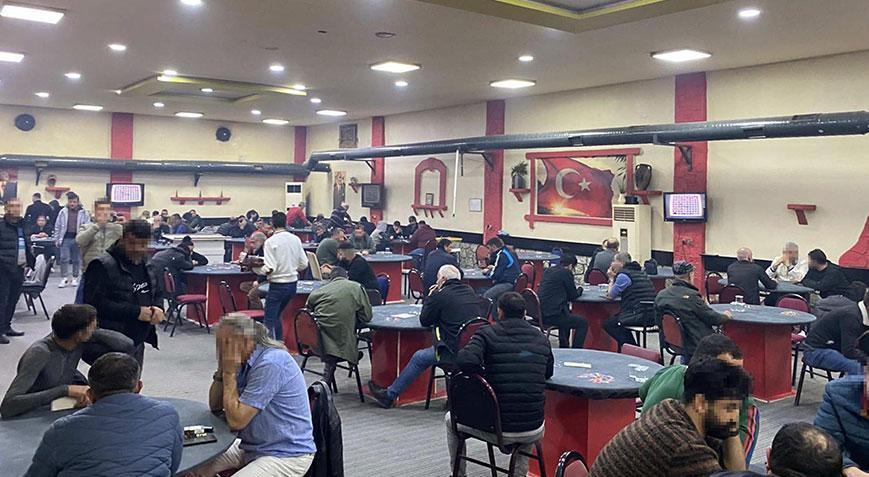 Kumar oynarken yakalanan 83 kişiye 533 bin 275 TL ceza