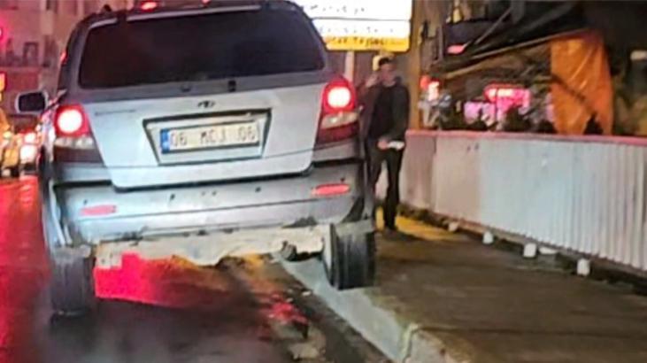 Alkollü sürücü yolu şaşırdı! Kaldırımda yürüyen yaya kıl payı kurtuldu