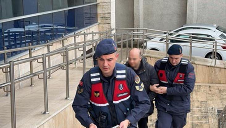 Polislere direnip başörtülü kadına hakaret etmişti! Müdür yardımcısı açığa alındı