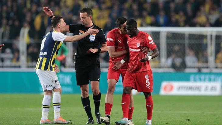 Galatasaray’dan Mert Hakan tepkisi: Gayri ahlaki, tahrik edici, saygısız!