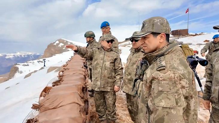 Kara Kuvvetleri Komutanı sınır hattında