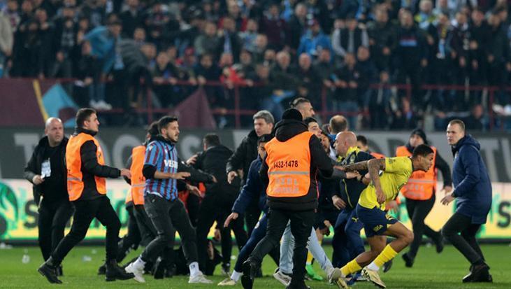 Son dakika! Bakan Tunç: Futbolcularla ilgili soruşturma yok