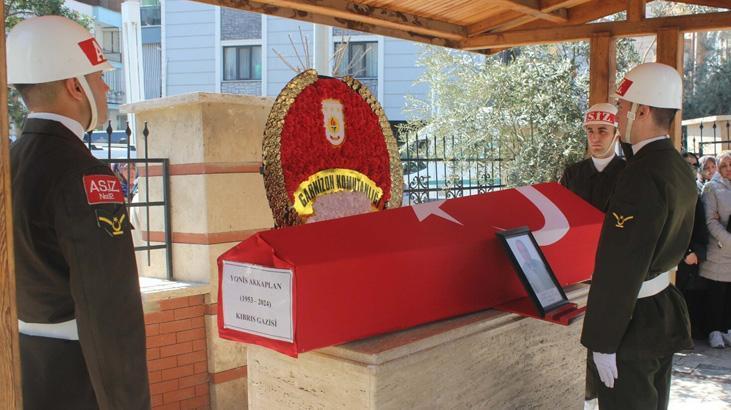 Kıbrıs gazisi Yonis Akkaplan son yolculuğuna uğurlandı