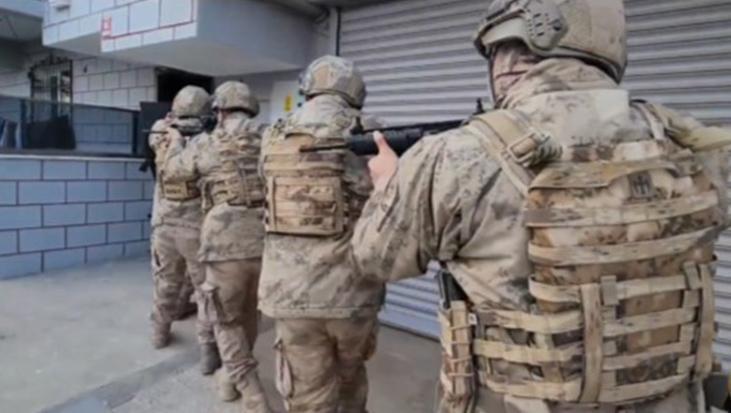 Bakan Yerlikaya açıkladı: Hatay’da göçmen kaçakçılığı organize suç örgütü çökertildi