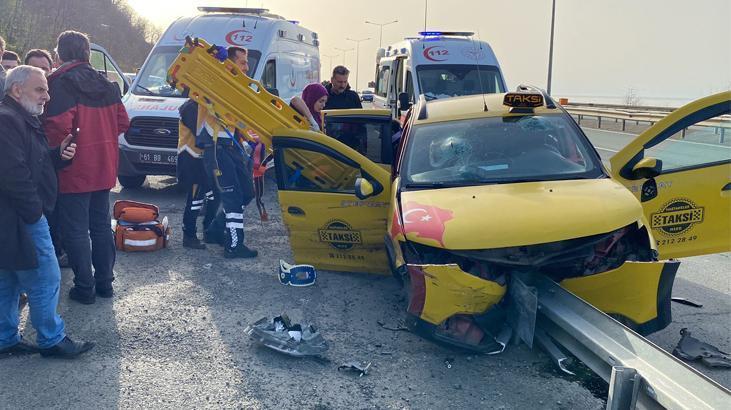 Taksi bariyere saplandı! Kazada 4 kişi yaralandı