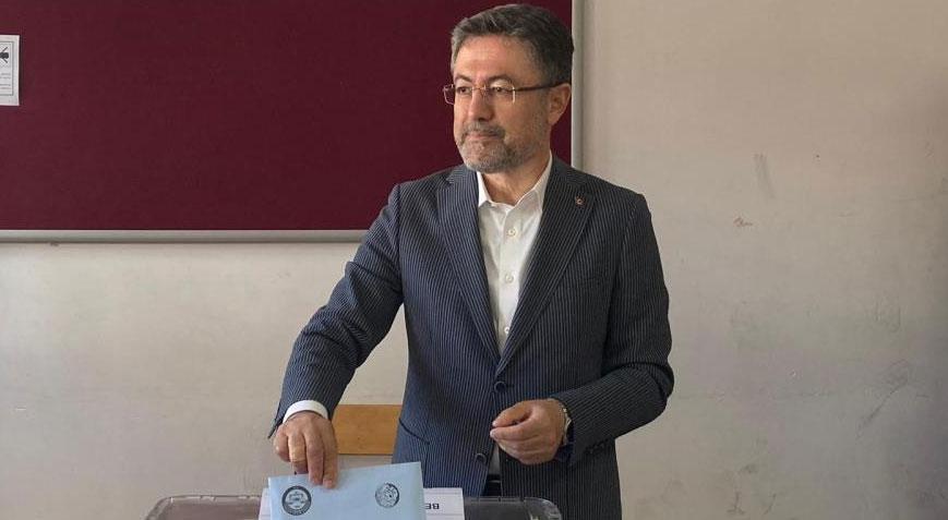 Tarım ve Orman Bakanı Yumaklı, Ankara’da oyunu kullandı