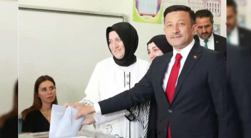 Hamza Dağ oyunu kullandı: 4 buçuk milyon İzmirli hemşerimiz kazanacak