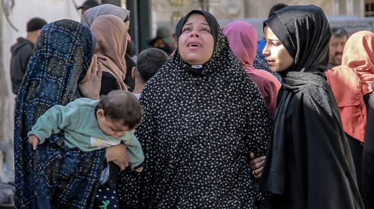 Doktorlar eldiven yerine plastik poşet kullanıyor! ‘Şifa Hastanesi mezarlığa dönüşecek’