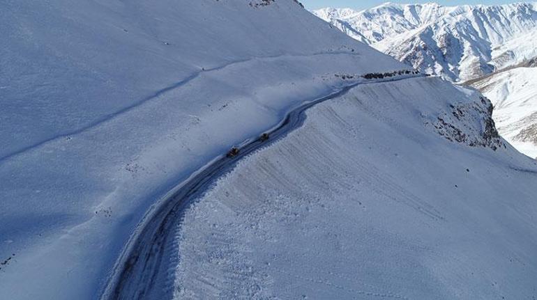 Van'da kapanan 88 yerleşim yerinin yolu ulaşıma açıldı