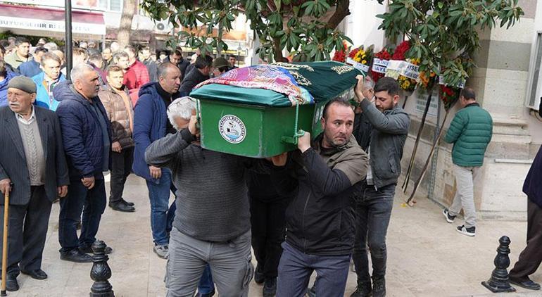 Zafer Algöz'ün acı günü... Annesini son yolculuğuna uğurladı