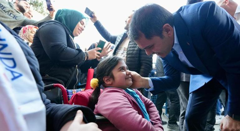 Murat Kurum: Senin işin boş laf, benim işim hizmet: Senin işin dedikodu, benim işim eser