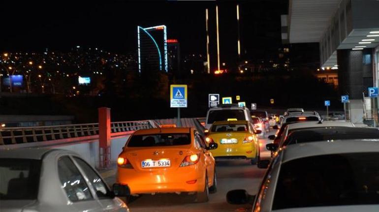 Otogarlardaki bayram yoğunluğu devam ediyor