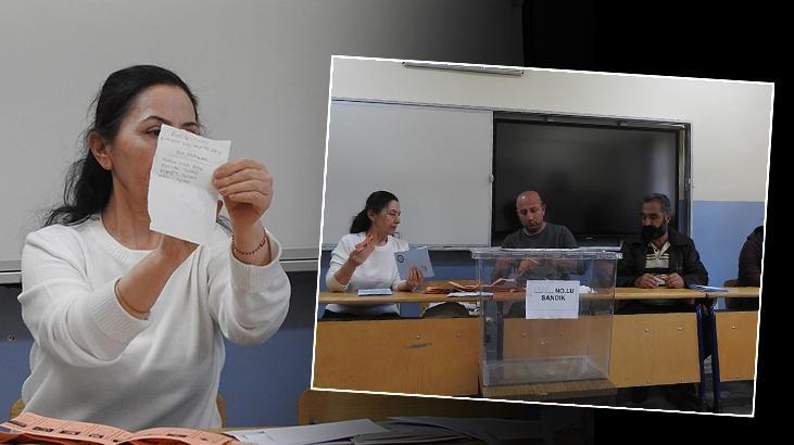 Oylar eşit çıktı, muhtar kurayla belirlendi