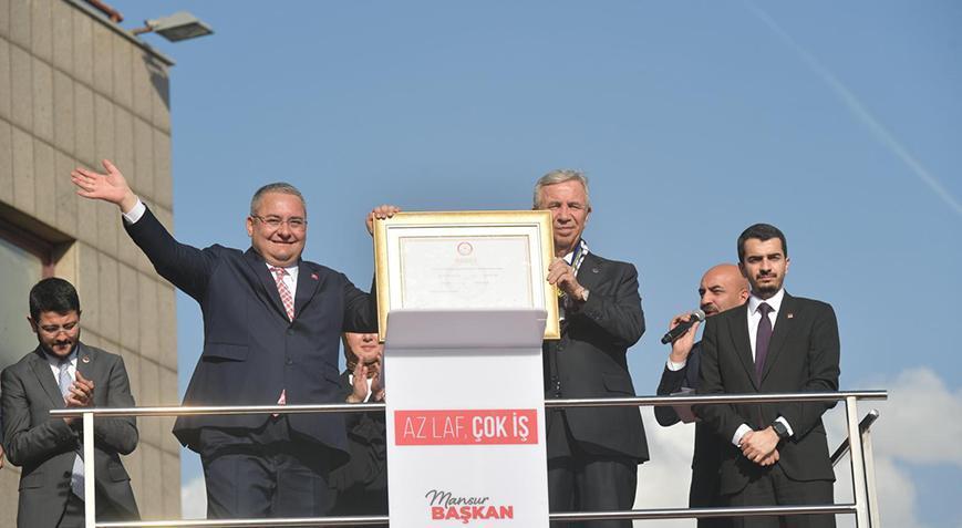 Keçiören Belediye Başkanı Özarslan mazbatasını aldı