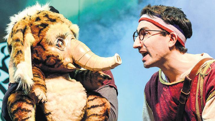 Dev kuklalar geliyor!