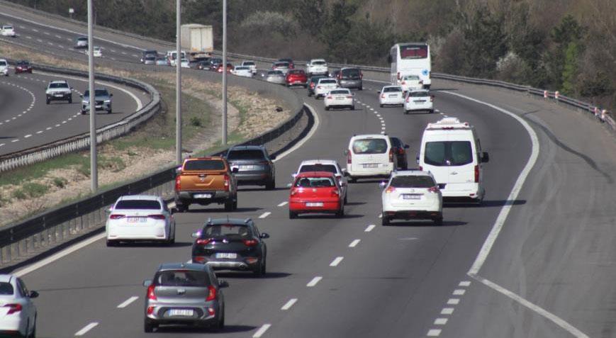 Tatilcilerin dönüş çilesi başladı! İşte yollardaki son durum