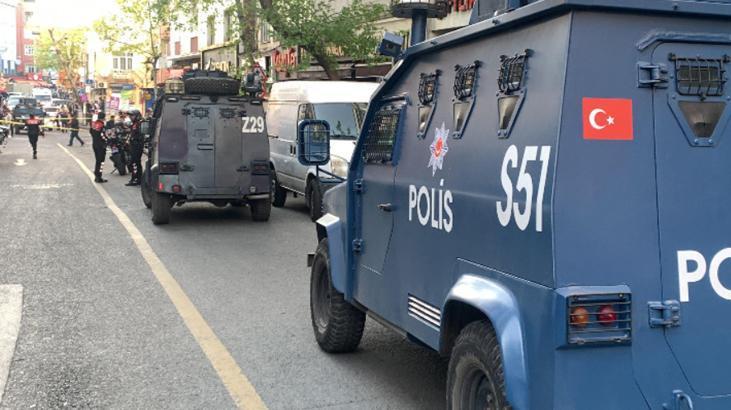 Beyoğlu’nda silahlı saldırı! Polis her yerde saldırganlraı arıyor