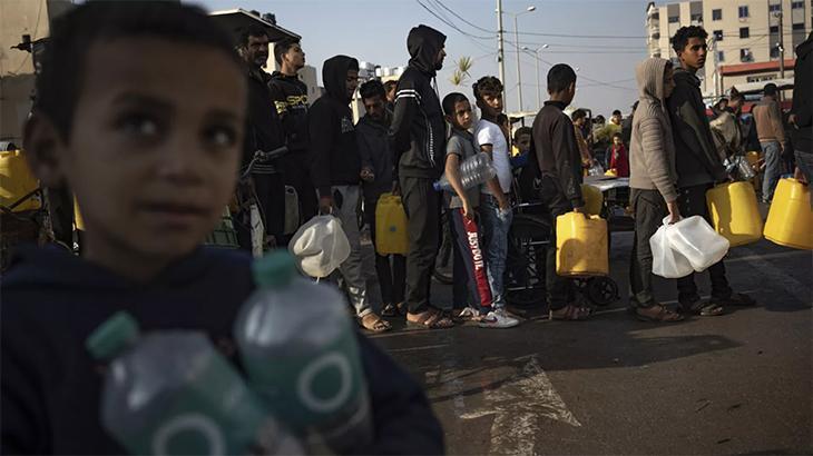 BM: Gazze’de sıcaklık ve kirlilik nedeniyle su yoluyla bulaşan hastalıklar yayılıyor