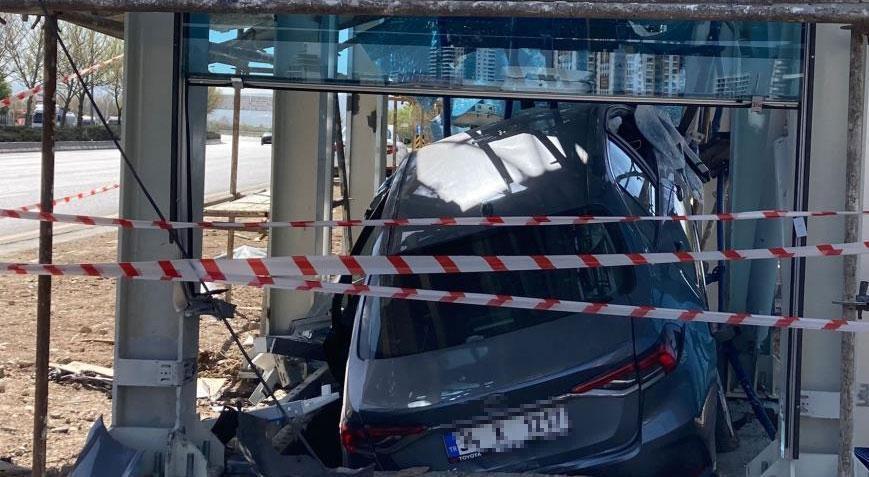 Uykuya dalan sürücü dehşet saçtı! 4 kişi yaralandı