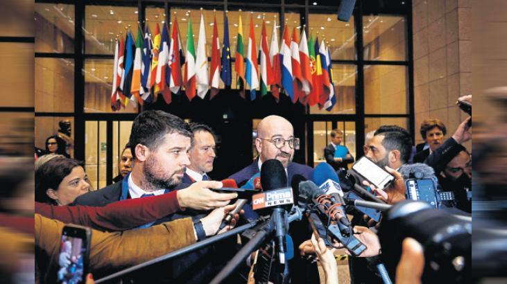 Sonuç bildirisinde Kıbrıs çatlağı!