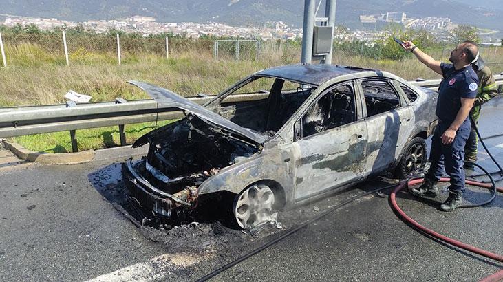 Bursa'da seyir halindeki otomobil yandı