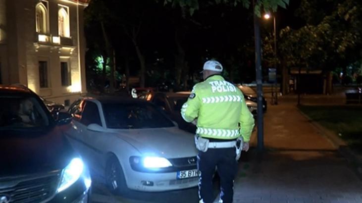 1 Mayıs tedbirleri kapsamında Taksim’e çıkan yollar trafiğe kapatıldı