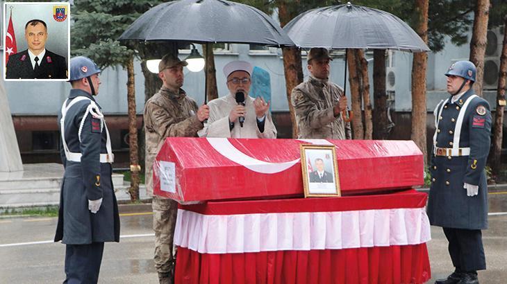 Erzurum’da kavgada atılan taşla yaralanan Kıdemli Başçavuş Yaşar, 10 ay sonra şehit oldu