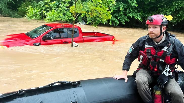 Texas’ı sel vurdu: Bir çocuk öldü
