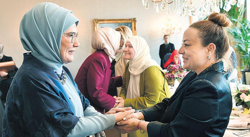 Dünyaya anne kalbi merhameti diledi