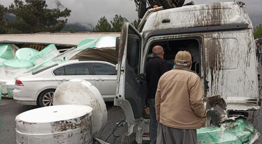 Otoyolda zincirleme kaza! 2’i ağır 6 kişi yaralandı