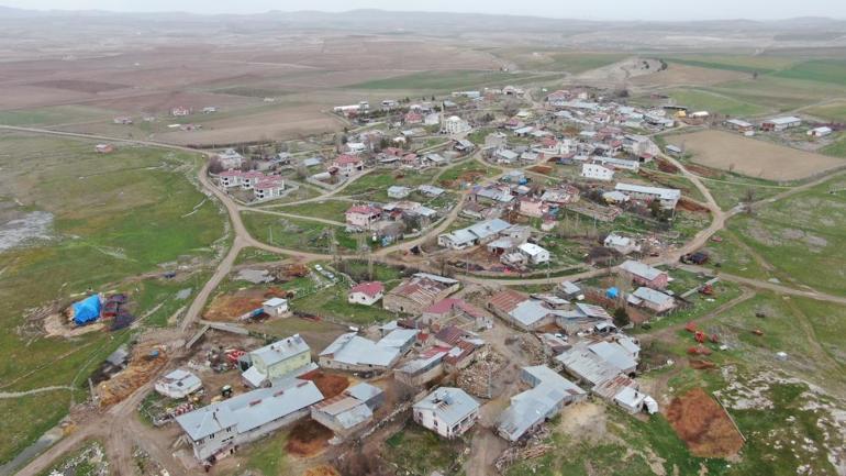 Tarihi kiliseye ünlü sanatçılar talip oldu