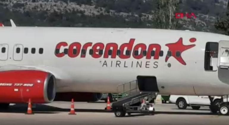 Son dakika...Alanya'da içinde 190 kişi bulunan uçağın inişte ön tekeri patladı!