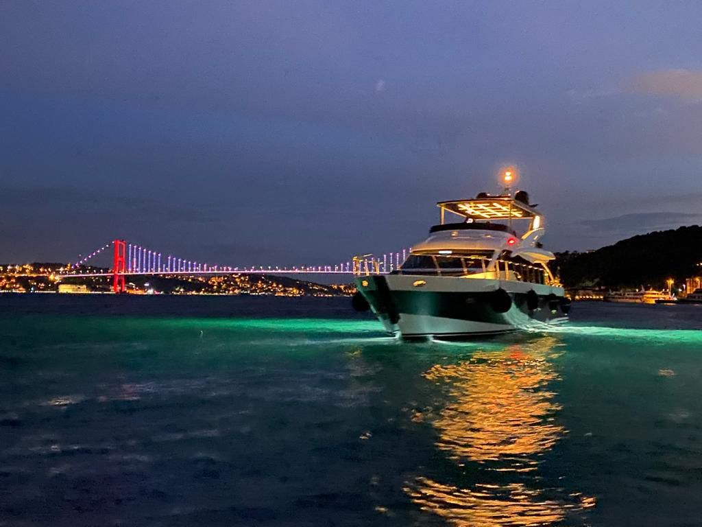 İstanbul’da Yat Kiralama Aden Yatçılık ile Yatta Yüzme Turu Benzersiz Bir Deneyim Sunuyor