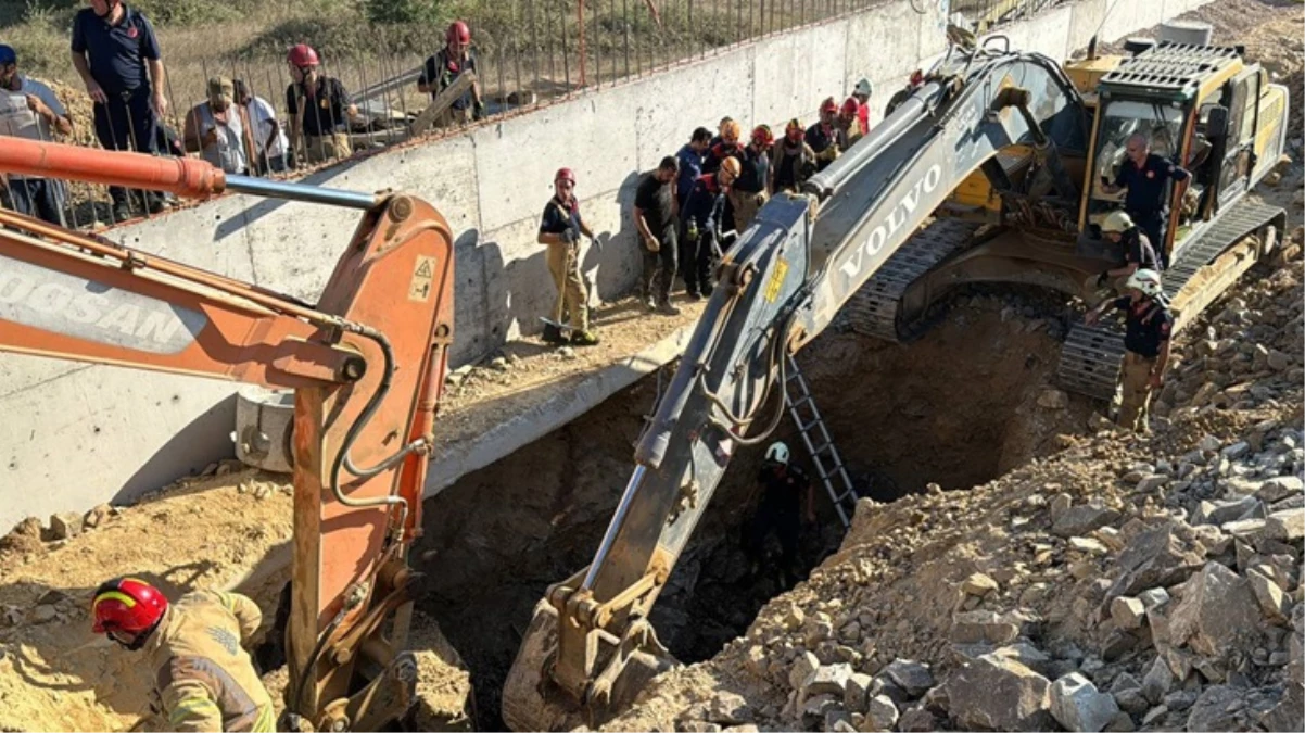 Tuzla'da Şantiyede Kanal Kazısında Göçük: 2 İşçi Hayatını Kaybetti